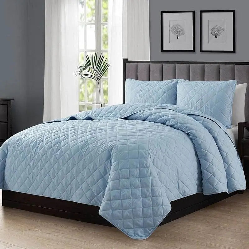 Full/Queen 3-Piece Light Blue Polyester Microfiber Reversible Diamond Quilt Set-0