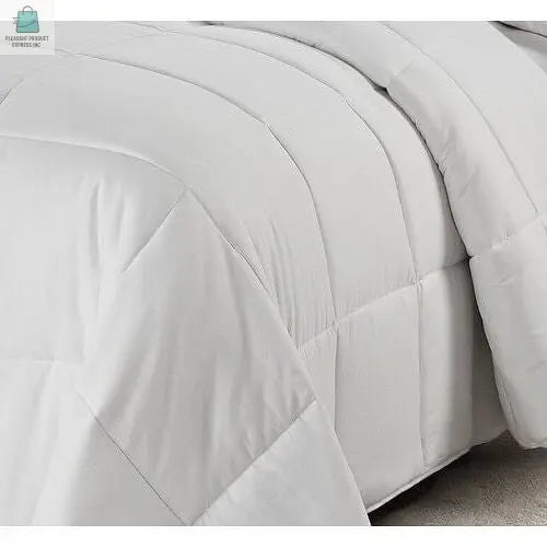 Full/Queen Traditional Microfiber Reversible 3 Piece Comforter Set in White-1