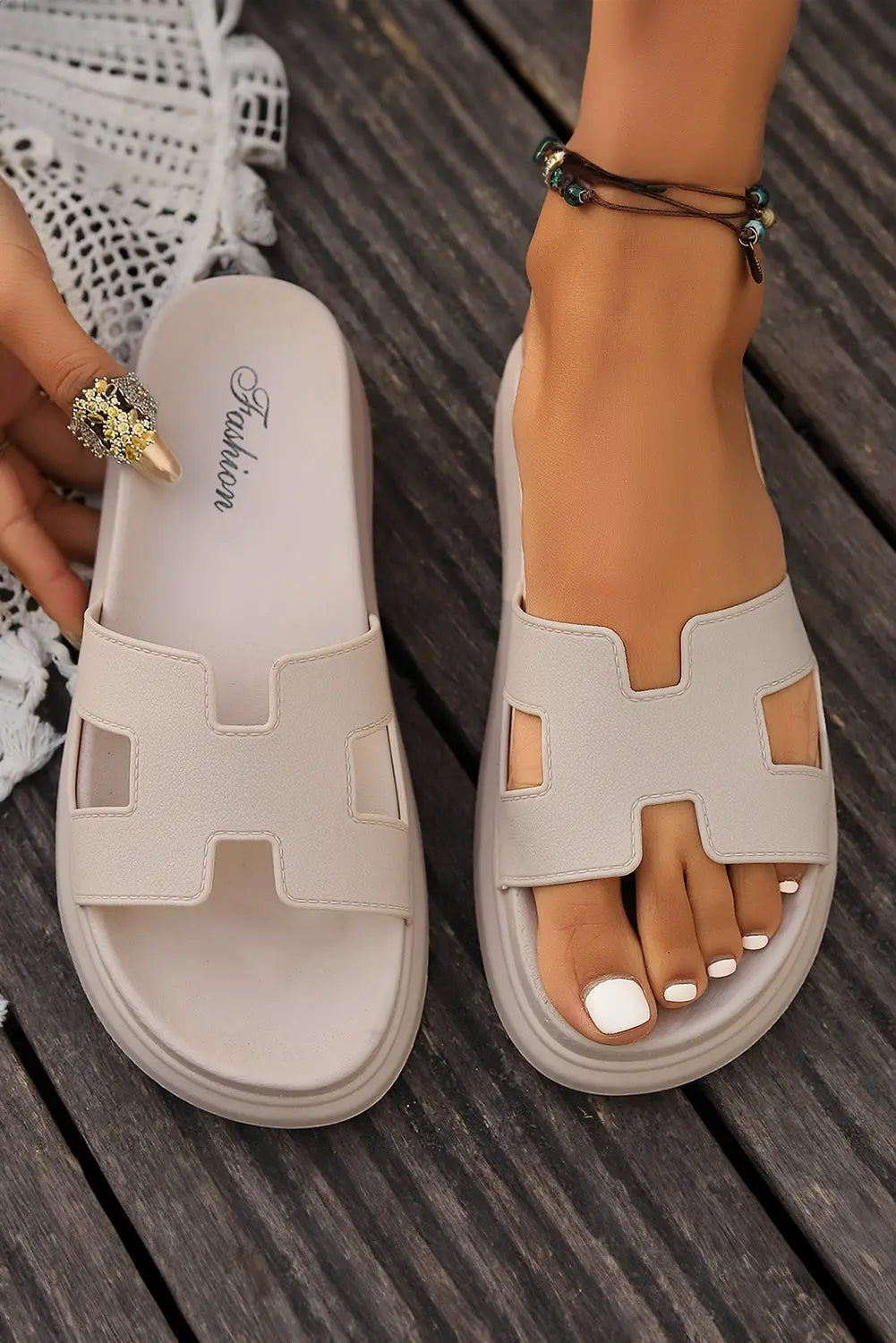 Henley Cutout Design Open Toe Platform Slippers-4