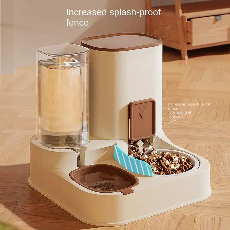 Keep your furry friend hydrated with the Large Capacity Cat Water Dispenser, a smart solution designed for optimal pet care. This modern water dispenser is perfect f