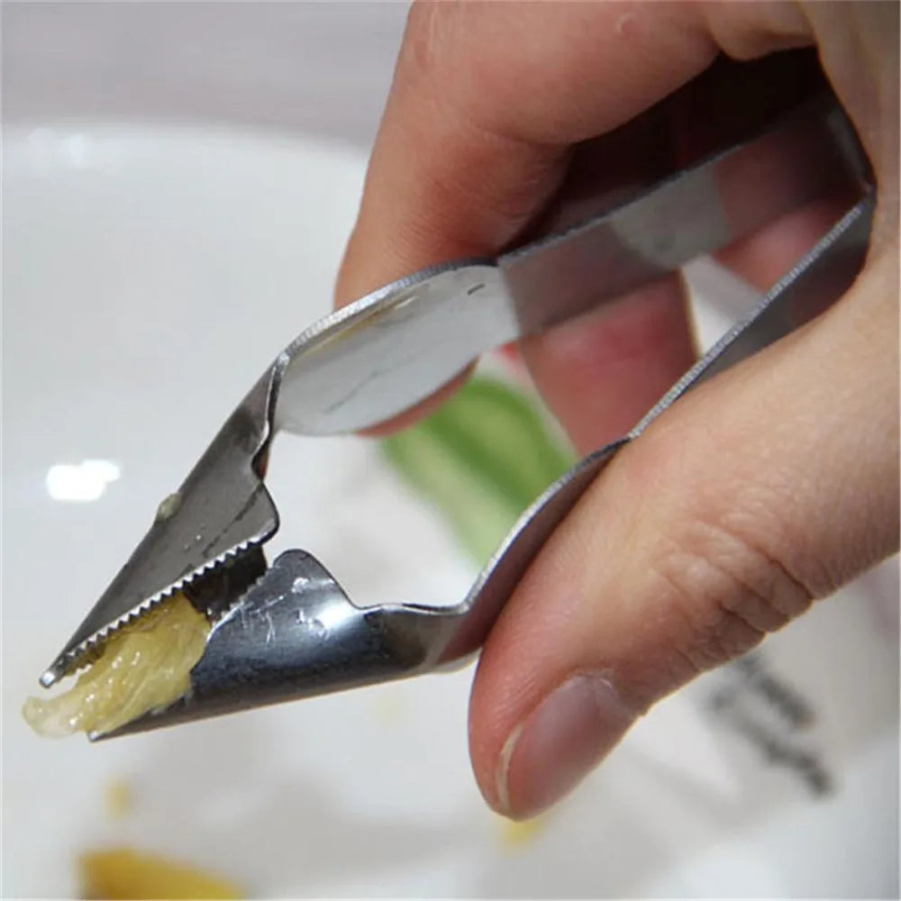 Stainless Steel Strawberry Huller Fruit Peeler Pineapple